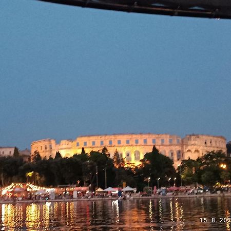Apartman Diana,Free Parking Пула Екстер'єр фото